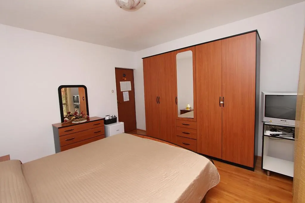 Guest house Rooms And Apartment Sanja Rovinj